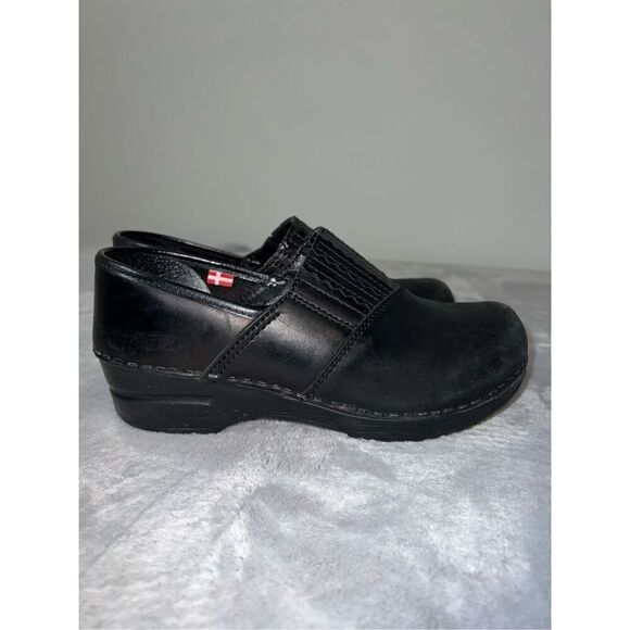 Womens Sanita Professional Slip On Clogs EU 37/US 6.5-7 Black Leather Round Toe - Picture 2 of 10